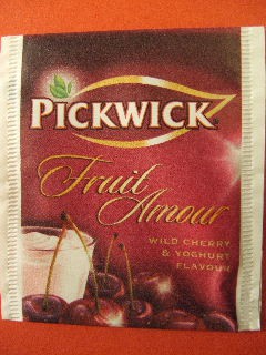 018   Fruit Amour wild cherry yoghurt flavour